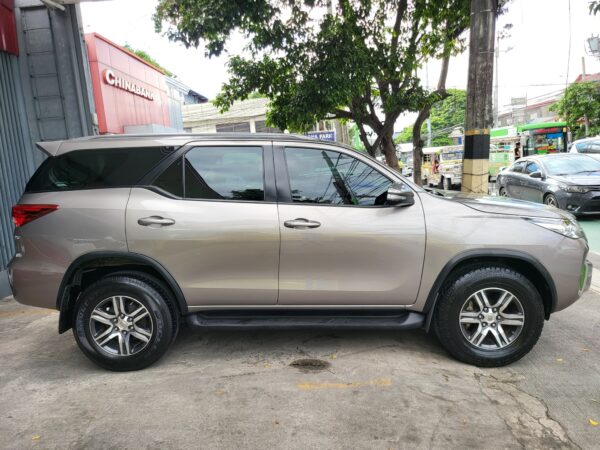 2017 Toyota Fortuner 2.4 G Diesel A/T - Image 7