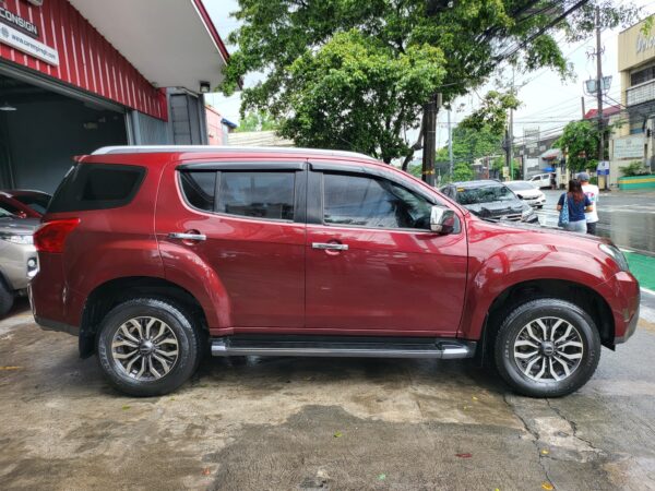 2017 Isuzu Mu-x 2.5 LS-A A/T - Image 7