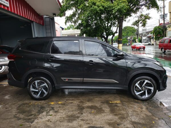 2024 Toyota Rush 1.5 GR-S A/T - Image 7