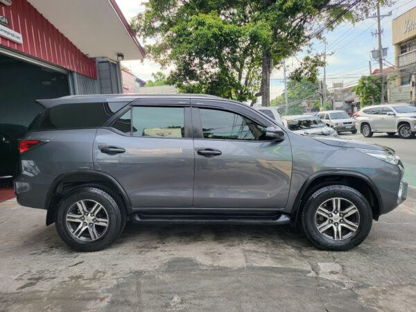 2018 Toyota Fortuner 2.4 G Diesel A/T - Image 7