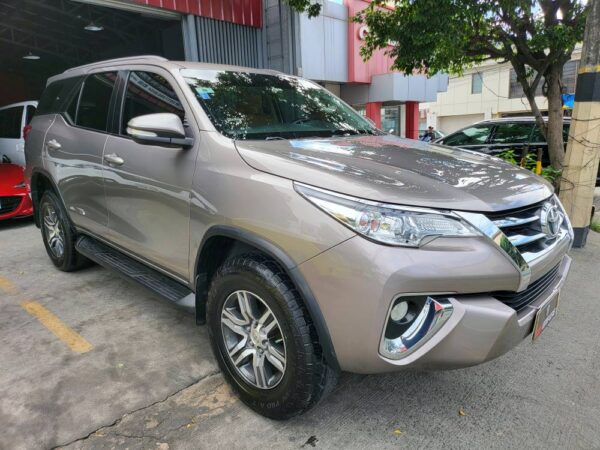 2017 Toyota Fortuner 2.4 G Diesel A/T - Image 8