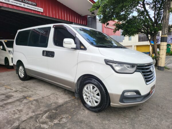 2020 Hyundai Grand Starex 2.5 Gold A/T - Image 8