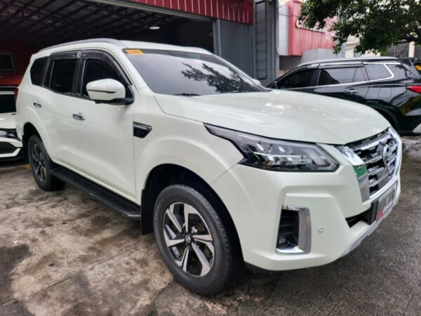 2024 Nissan Terra 2.5 VL Casa Maintained A/T - Image 8