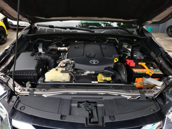 2017 Toyota Fortuner 2.4 G Diesel A/T - Image 9