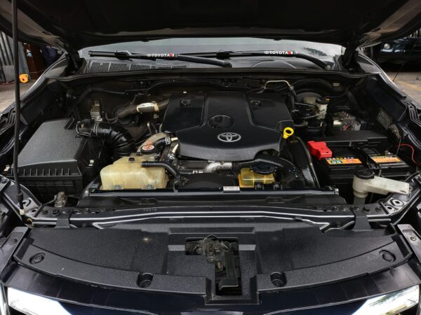 2018 Toyota Fortuner 2.4 G Diesel A/T - Image 9