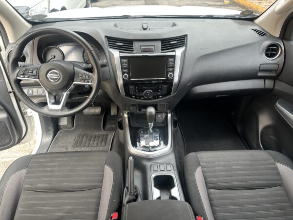 2024 Nissan Navara 2.5 VE A/T - Image 11