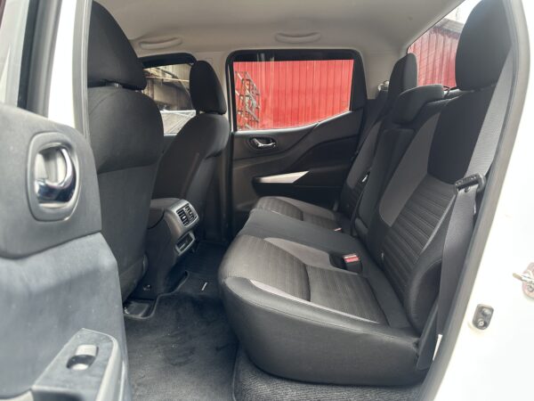 2024 Nissan Navara 2.5 VE A/T - Image 13