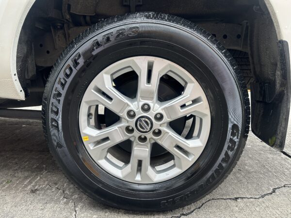 2024 Nissan Navara 2.5 VE A/T - Image 15