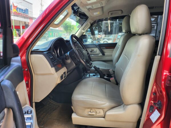 2009 Acquired Mitsubishi Pajero 3.2 GLS 4x4 Diesel 50K KM A/T - Image 10
