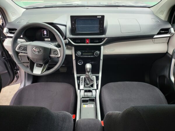 2026 Toyota Veloz 1.5 E 200 KM Only almost brand new A/T - Image 10