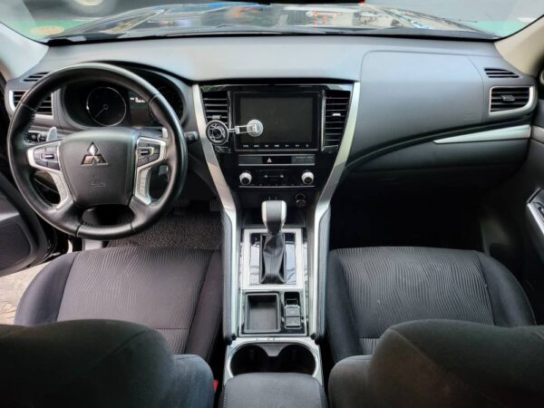 2022 Mitsubishi Montero 2.4 GLS A/T - Image 10