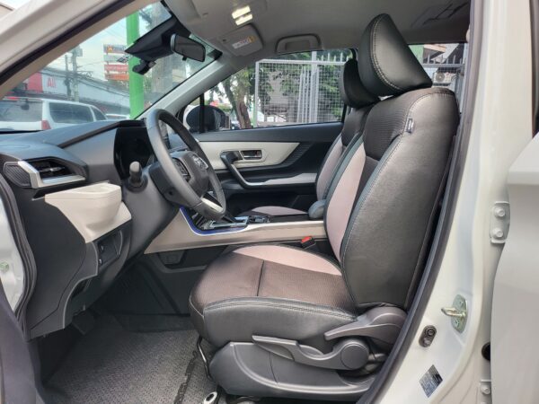 2025 Toyota Veloz 1.5 V Save 200K From Brand New A/T - Image 11