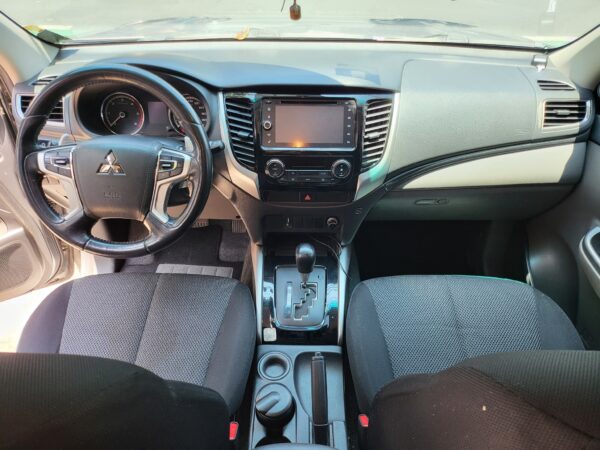 2018 Mitsubishi Strada 2.4 GLS Push Start A/T - Image 11