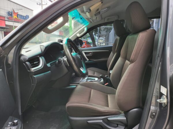 2020 Toyota Fortuner 2.4 G A/T - Image 11