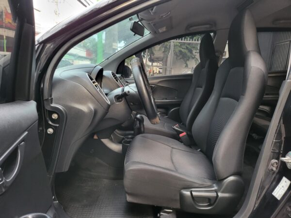 2016 Honda Mobilio 1.5 V A/T - Image 11