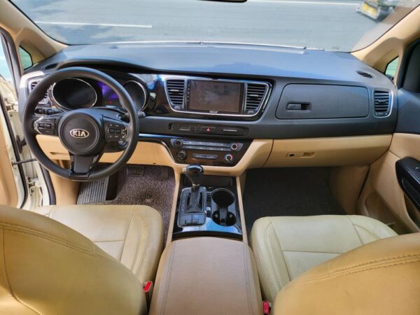 2016 Kia Grand Carnival 2.2 EX A/T - Image 11