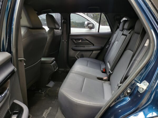 2025 Toyota Yaris Cross 1.5 V A/T - Image 12