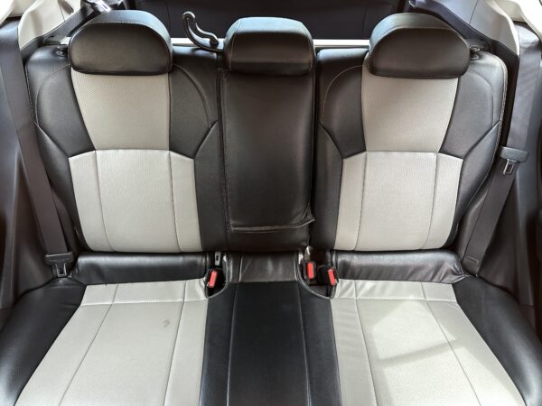 2018 Subaru XV 2.0i AWD Gas A/T - Image 14