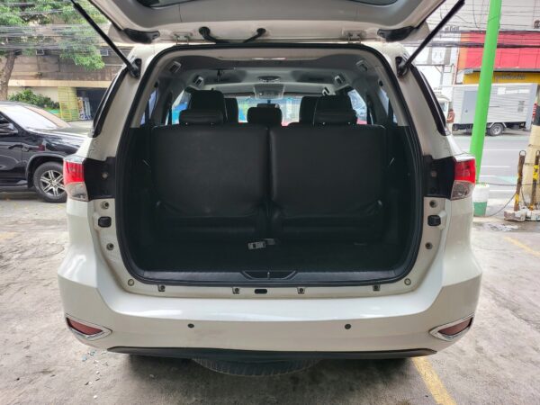 2017 Toyota Fortuner 2.4 G Diesel A/T - Image 12