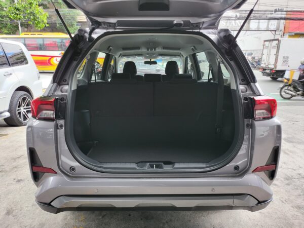 2026 Toyota Veloz 1.5 E 200 KM Only almost brand new A/T - Image 14