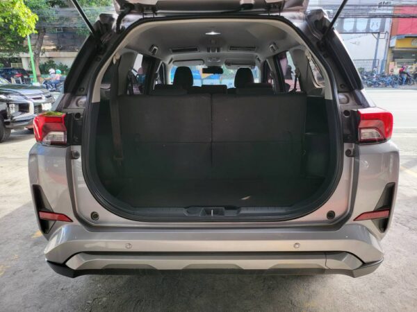 2023 Toyota Veloz 1.5 V 18k KM Casa Maintained A/T - Image 14