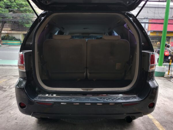 2005 Toyota Fortuner 3.0 V 4x4 Diesel A/T - Image 14