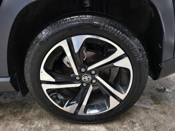 2025 Toyota Yaris Cross 1.5 V A/T - Image 15