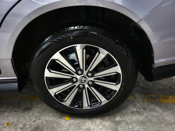 2026 Toyota Veloz 1.5 E 200 KM Only almost brand new A/T - Image 15