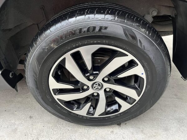 2021 Toyota Rush 1.5 E 7 Seaters M/T - Image 15