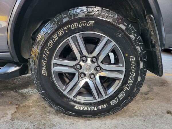 2016 Toyota Fortuner 2.4 G Diesel A/T - Image 15