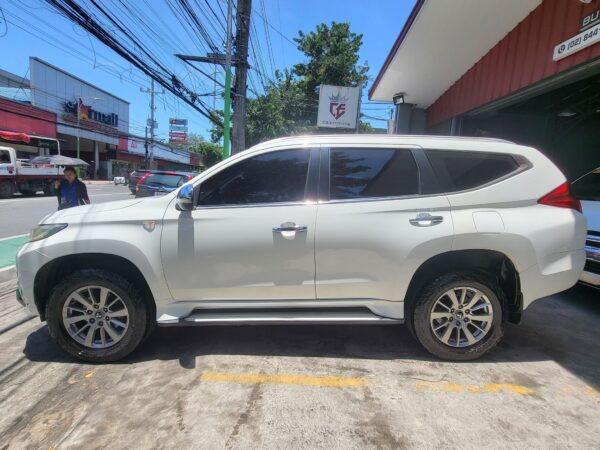 2017 Mitsubishi Montero Sport 2.4 GLS A/T - Image 3