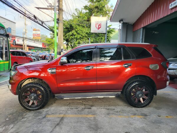 2018 Ford Everest 2.2 Titanium A/T - Image 3