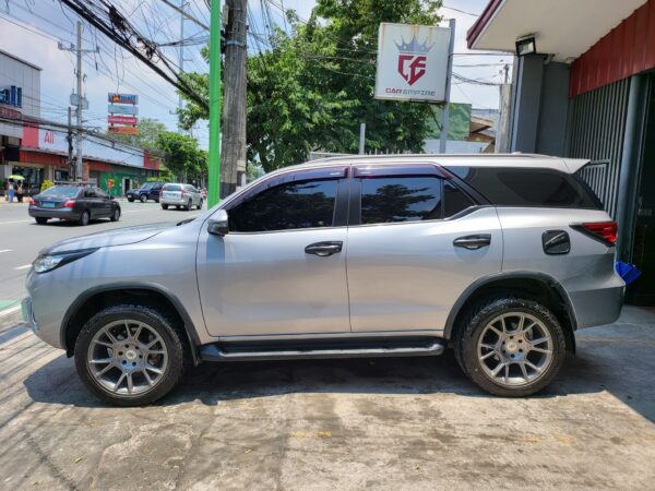 2020 Toyota Fortuner 2.4 G A/T - Image 3