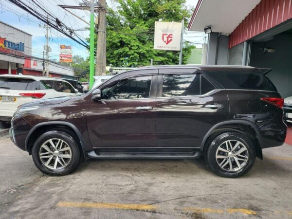 2018 Toyota Fortuner 2.4 V Diesel A/T - Image 3