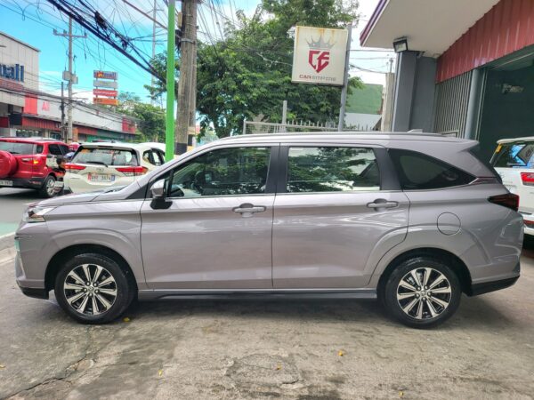 2026 Toyota Veloz 1.5 E 200 KM Only almost brand new A/T - Image 3