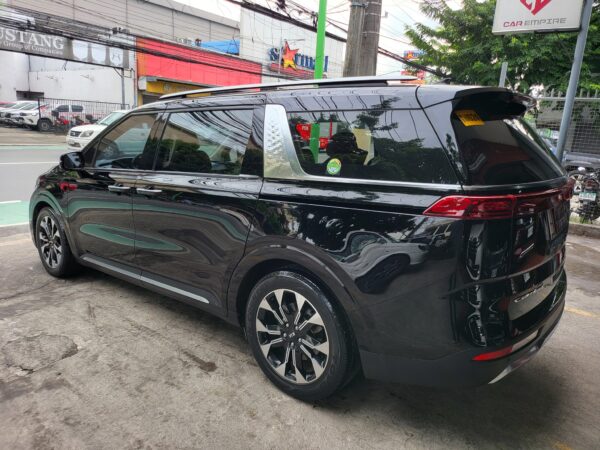 2022 Kia Grand Carnival 2.2 Limousine A/T - Image 4