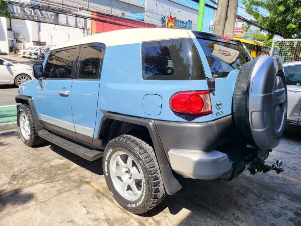 2015  Toyota FJ Cruiser 4.0 4x4 Loaded A/T - Image 4