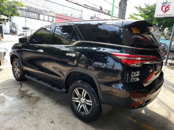 2021 Toyota Fortuner 2.4 V Diesel A/T - Image 4