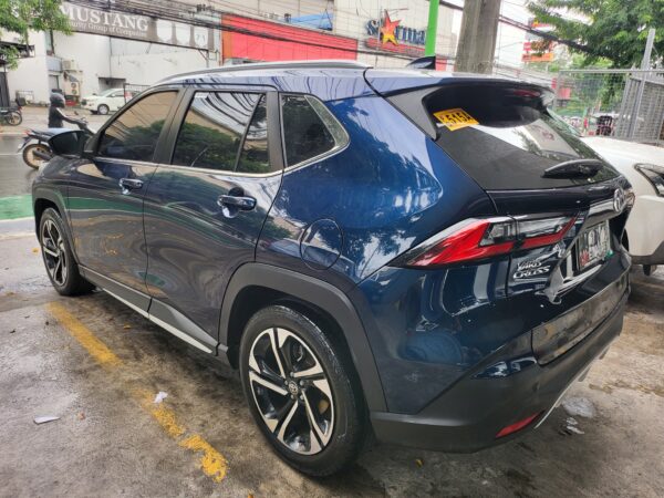 2025 Toyota Yaris Cross 1.5 V A/T - Image 4