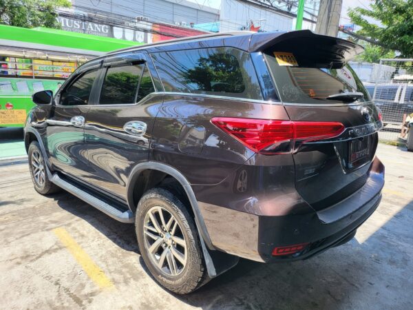 2018 Toyota Fortuner 2.4 V Diesel A/T - Image 4