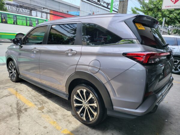 2024 Toyota Veloz 1.5 V 16k KM Casa Maintained A/T - Image 4