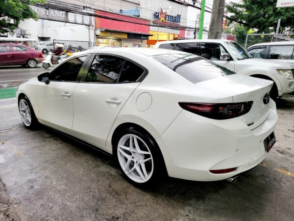 2020 Mazda 3 Sedan 1.5 Skyactiv A/T - Image 4
