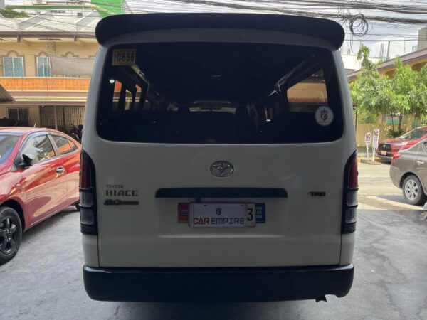 Toyota Hiace 2021 Commuter 3.0 M/T - Image 5