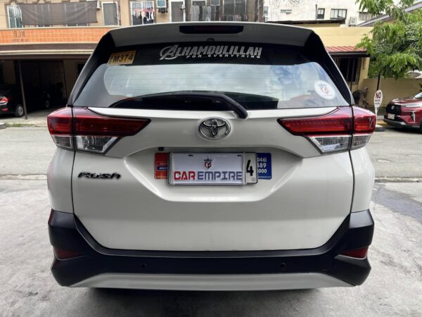 2021 Toyota Rush 1.5 E 7 Seaters M/T - Image 5
