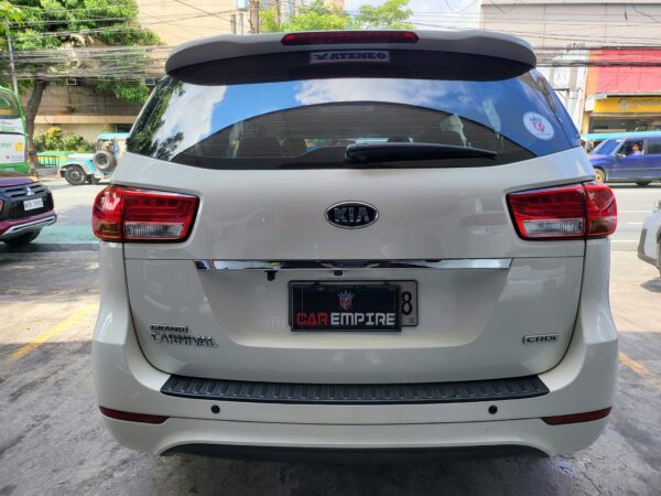 2016 Kia Grand Carnival 2.2 EX A/T - Image 5