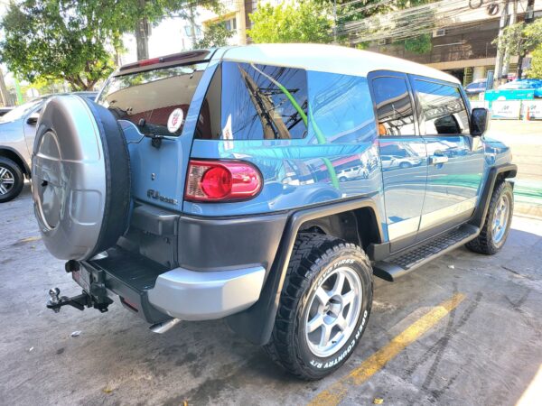 2015  Toyota FJ Cruiser 4.0 4x4 Loaded A/T - Image 6