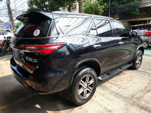 2021 Toyota Fortuner 2.4 V Diesel A/T - Image 6