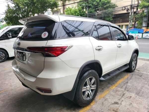 2017 Toyota Fortuner 2.4 G Diesel A/T - Image 6