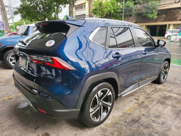 2025 Toyota Yaris Cross 1.5 V A/T - Image 6