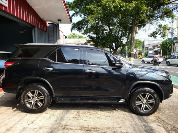 2021 Toyota Fortuner 2.4 V Diesel A/T - Image 7